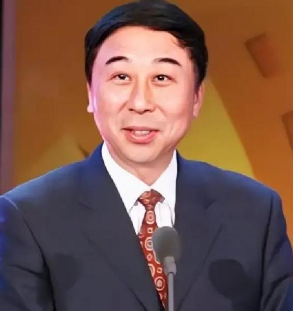 一天，冯巩领着两个徒弟下馆子，总共225块，买单时谁都不吭声。没想到冯巩扭头对服