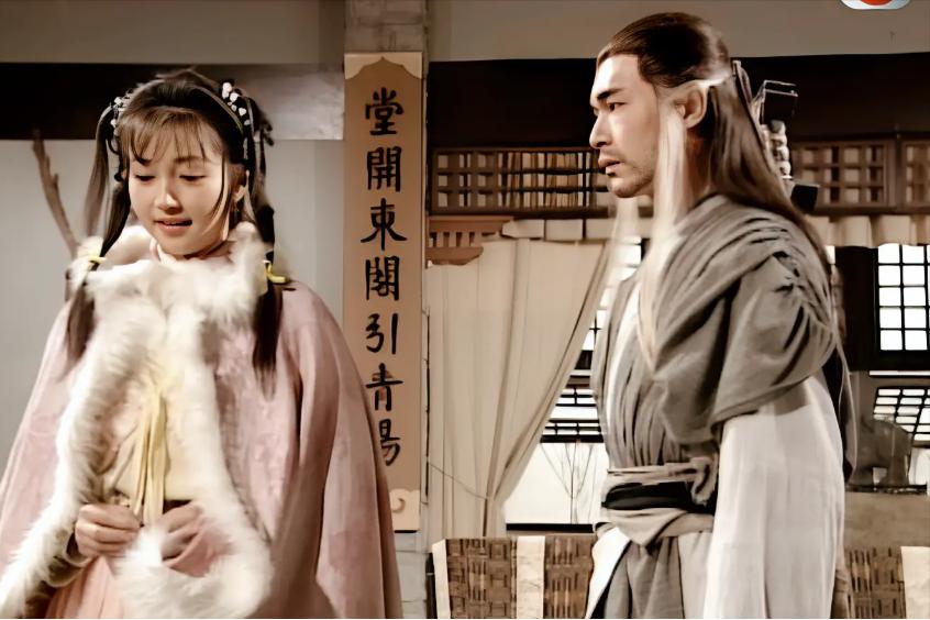 金庸笔下的武侠江湖，总藏着些家族传奇。郭靖一家便是如此，满门忠烈的赞誉背后，是三