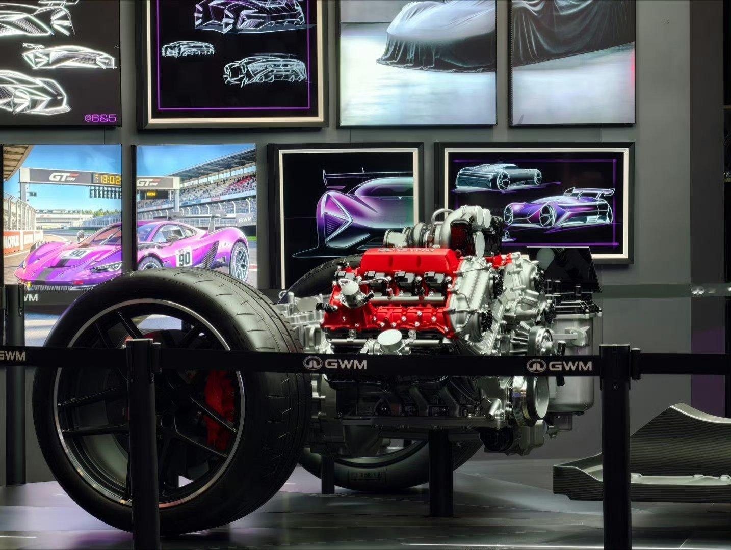 本届车展是老旧燃油动力大逆袭长城掏出了红头V8吉利（浩思动力）掏出了V6，并且宣