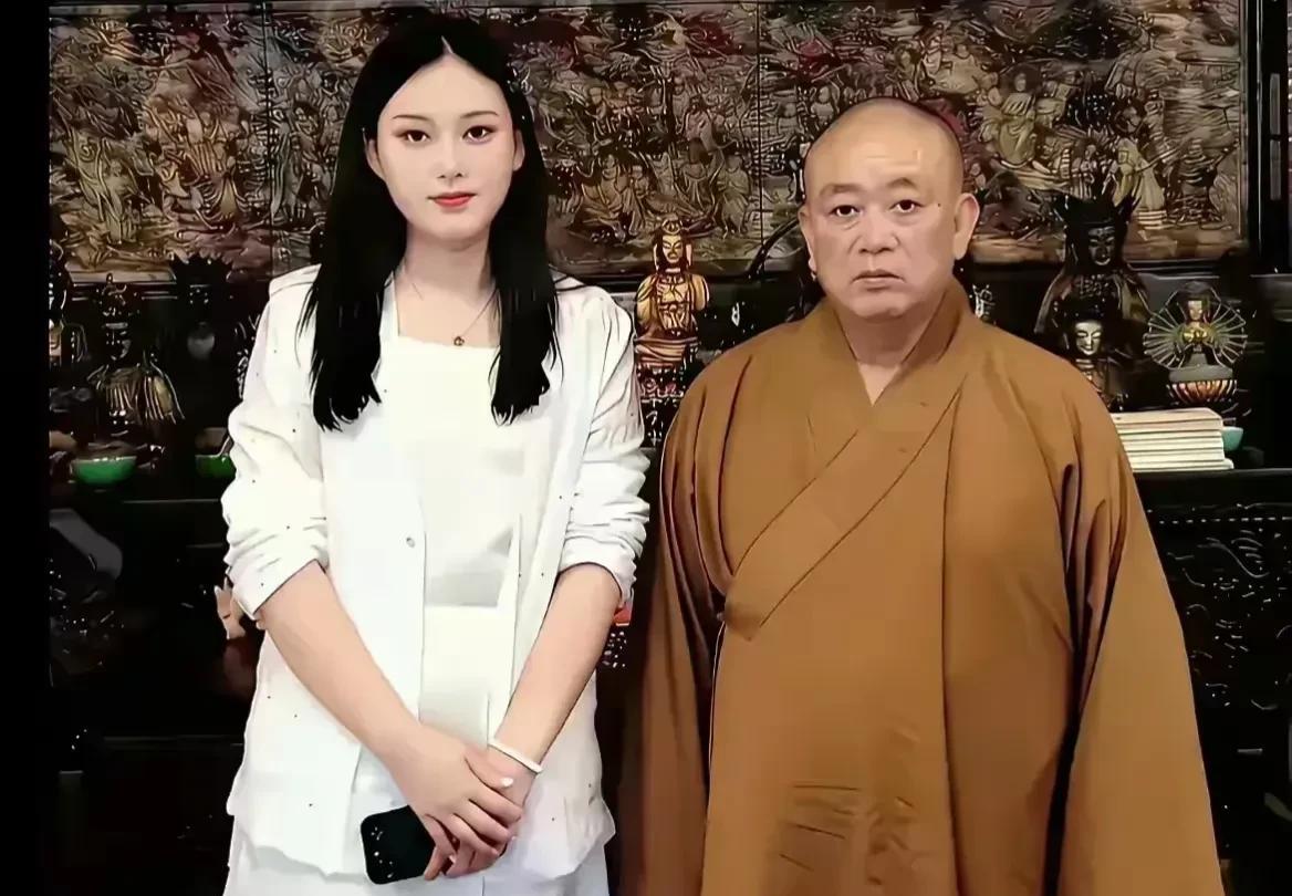 现在的佛门之地难获清净，和各种各样的人交往也势在必行，不过能坚守佛道最终成为一代