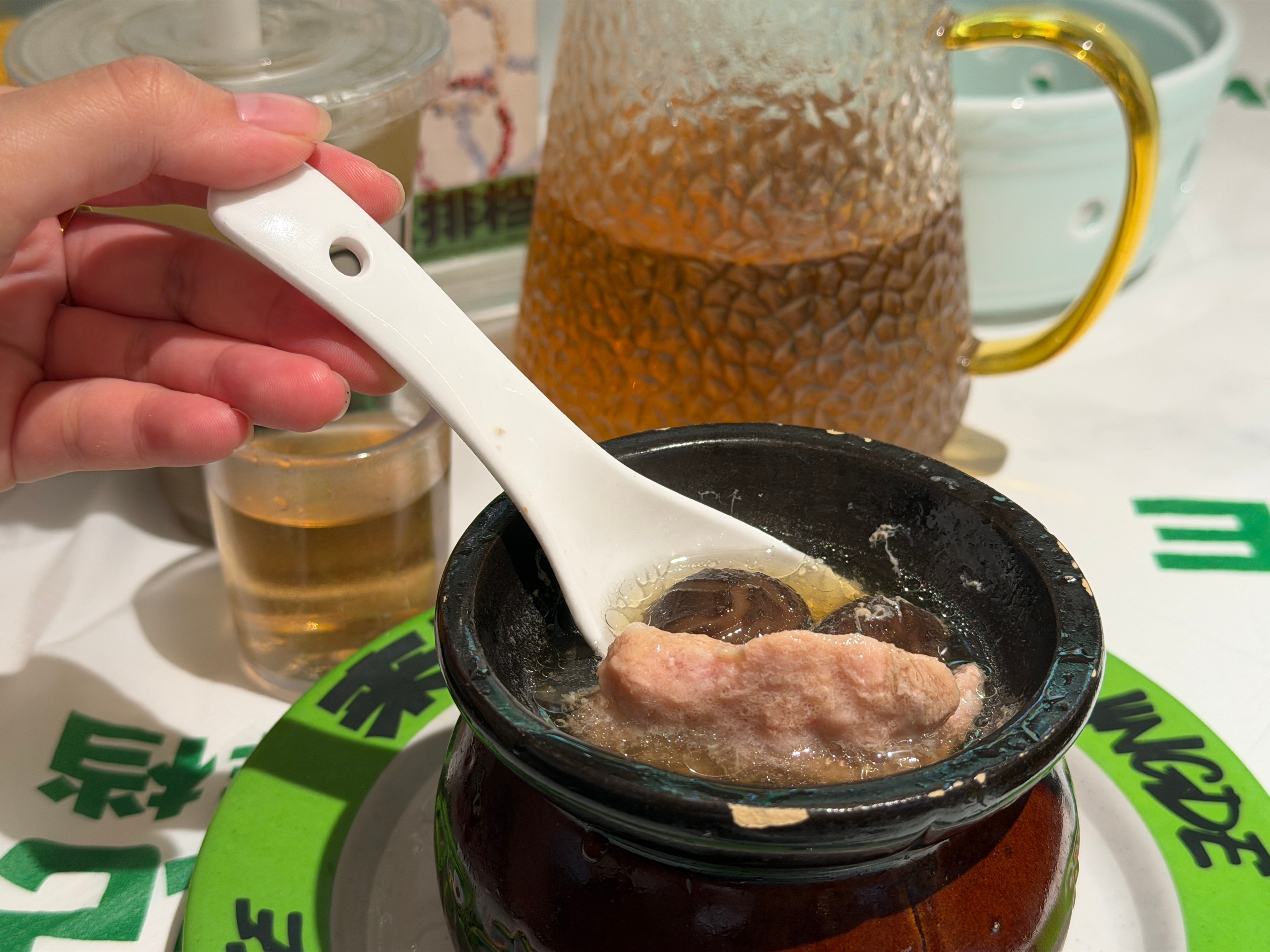 汉堡食记自诩广州辣王的汉堡来吃江西菜了又，真，的，好，辣但是，真的还蛮好吃的哎