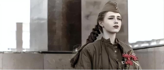 苏军宁可战死7.8万人也要攻占柏林，因为只有打下柏林，哪怕苏联亡国了，二战主力依