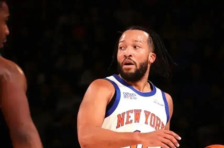 37岁，他正用替补身份打脸整个NBA。你看过第四节最后五分钟的比分吗？拉塞尔