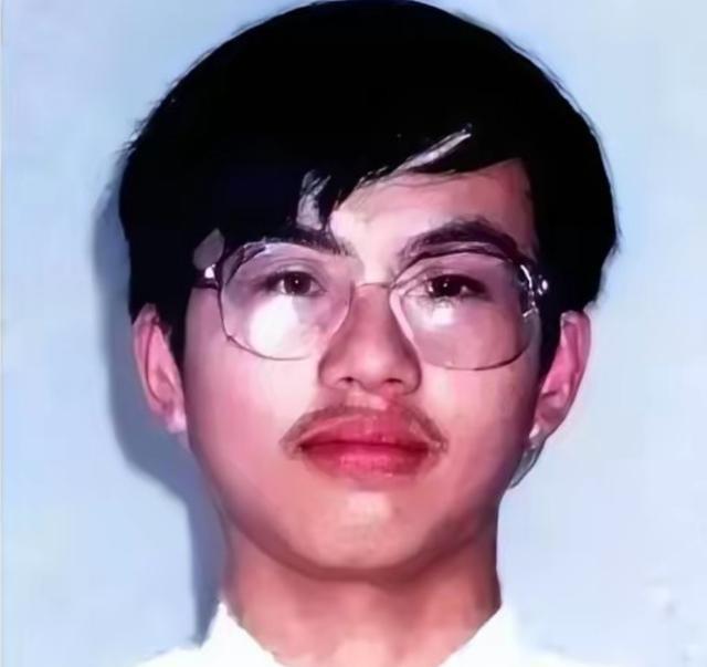 2000年4月19日中午，谁能想到，一个全省顶尖的理科状元，一个全县捧在手心的天