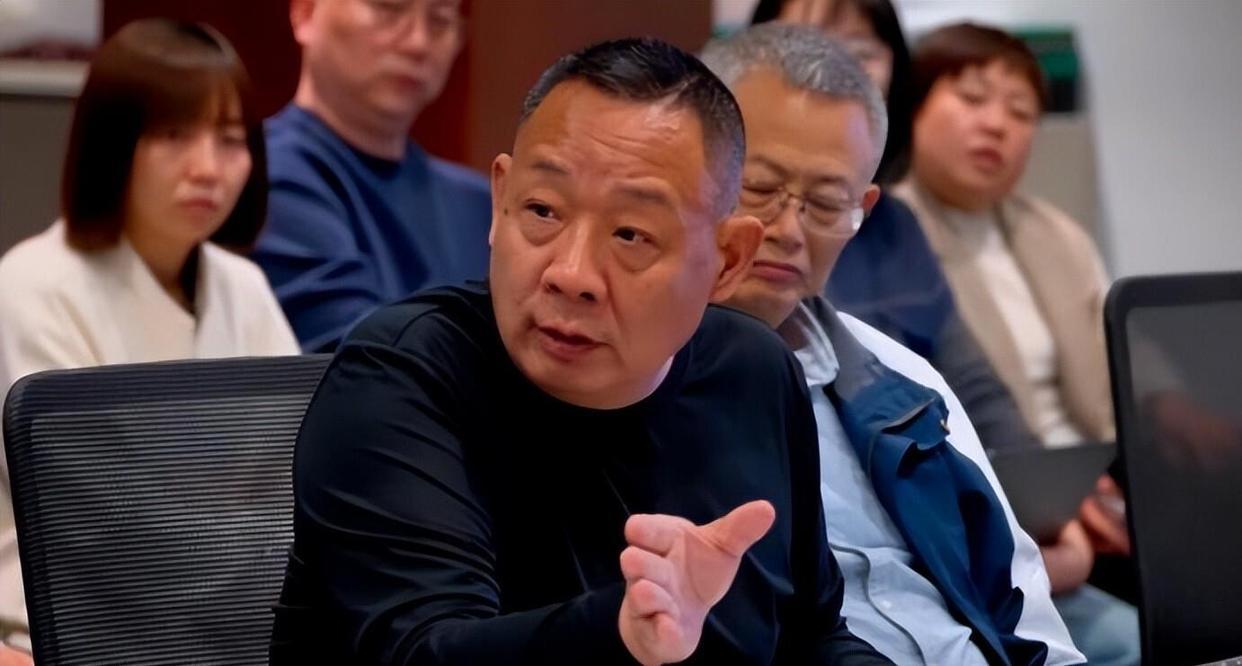 刷到这事儿我直接笑不活了，又带点唏嘘。新乡那栋楼，当年房东把胖东来大胖店年租从