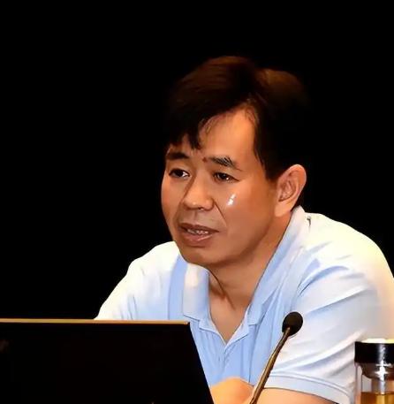 中美要是开战了，中国沿海被炸怎么办？戴旭上校一句话，让大家放心不少，如果中美开