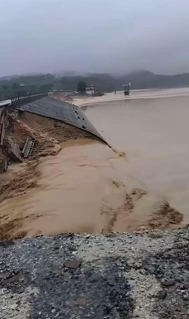 7月4日以来，南宁市大部出现暴雨到大暴雨、局地特大暴雨，部分江河水位迅速上涨，个