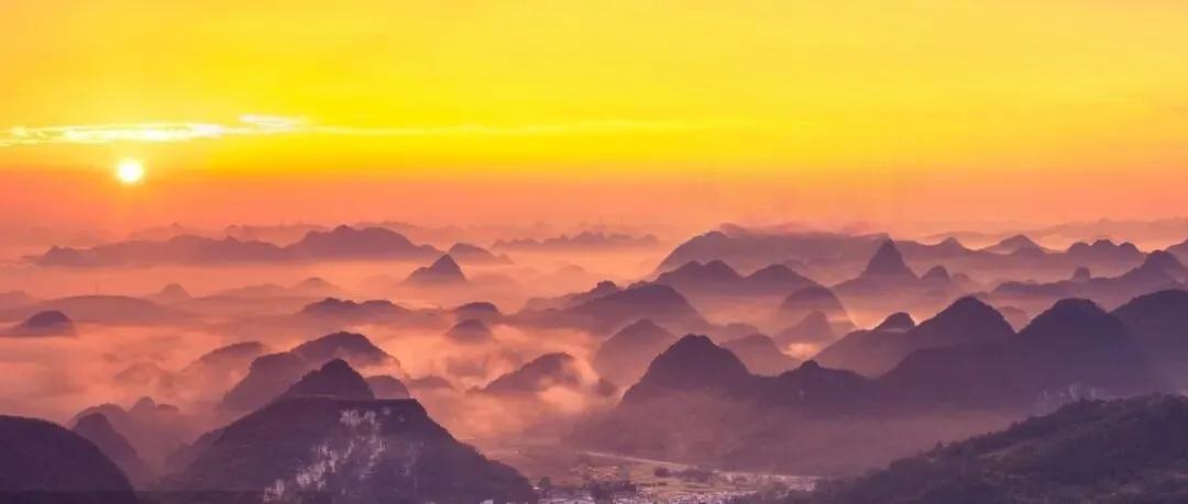 大家发现没有，体制内退休的女性，极少出门，从不跳广场舞，从不打麻将，同事同学偶