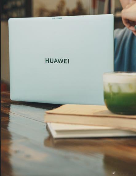 新款鸿蒙电脑好在哪继华为终端微博官宣后，华为终端BG CEO 何刚转发官微并点评