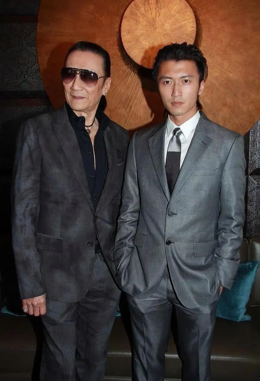 谢霆锋未能见到父亲最后一面，紧急返回香港处理父亲后事，这是他最大的遗憾。7月