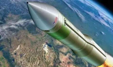 美洲际导弹升空，特朗普通知全球，要废掉中国王牌，普京先出手了11月的加州夜空