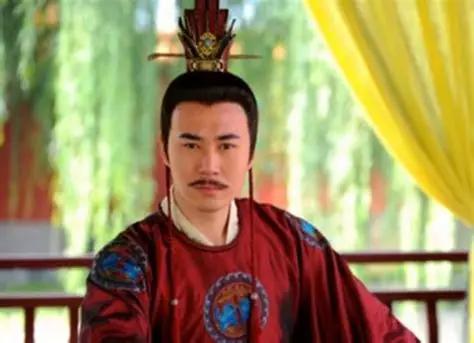 李亨的报复充满了复仇的快感，先把李隆基幽禁在太极宫，换走了全部近侍，勒令李隆基心