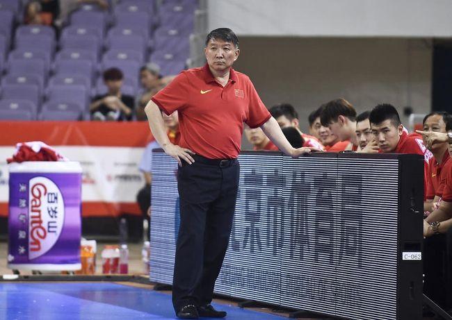 再负西班牙，宫鲁鸣喜迎五连败，28奥运他就会翻盘吗？71：72，中国女篮在今天