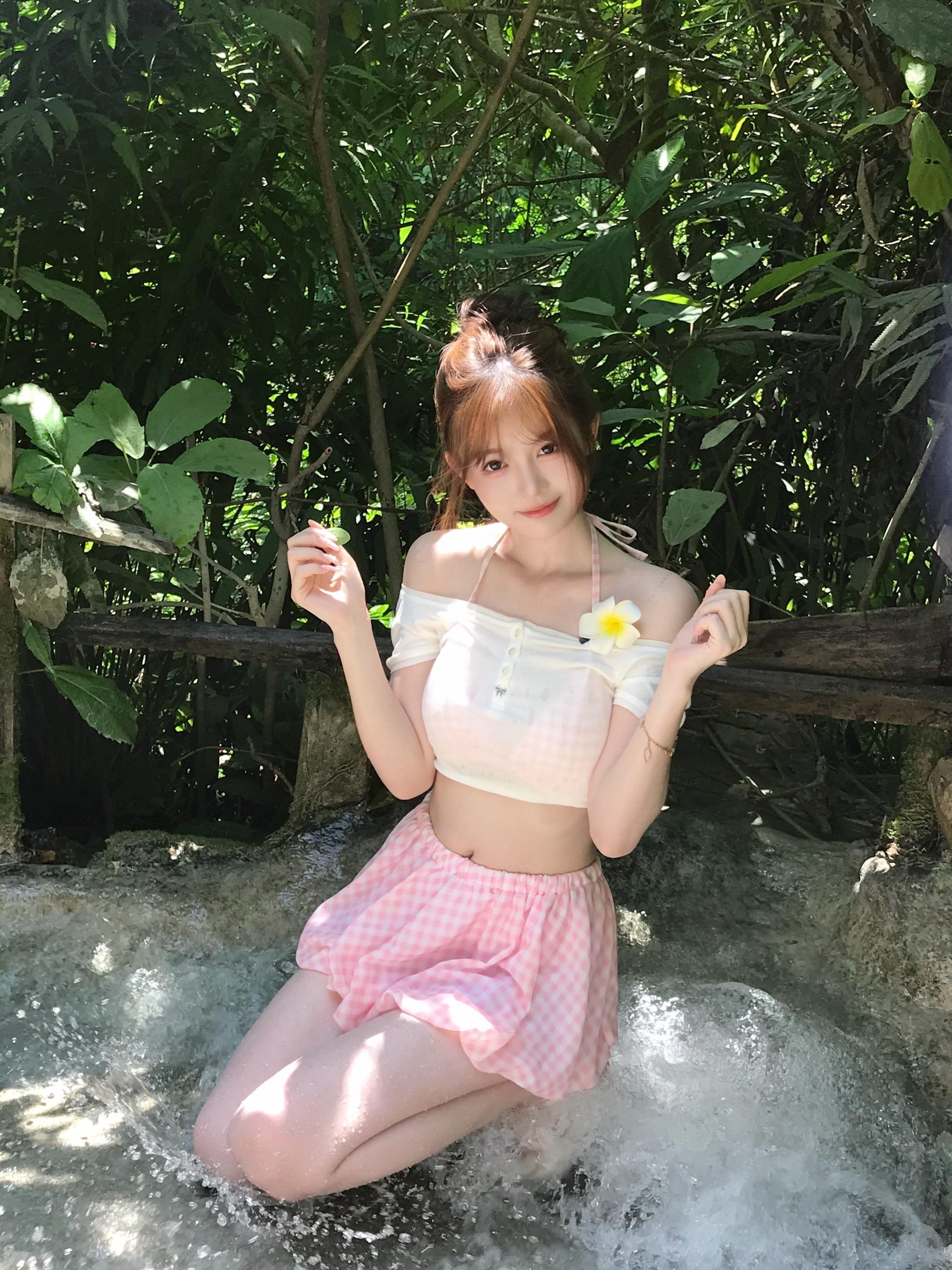 我不粘你了 我在粘粘瀑布了🌴。