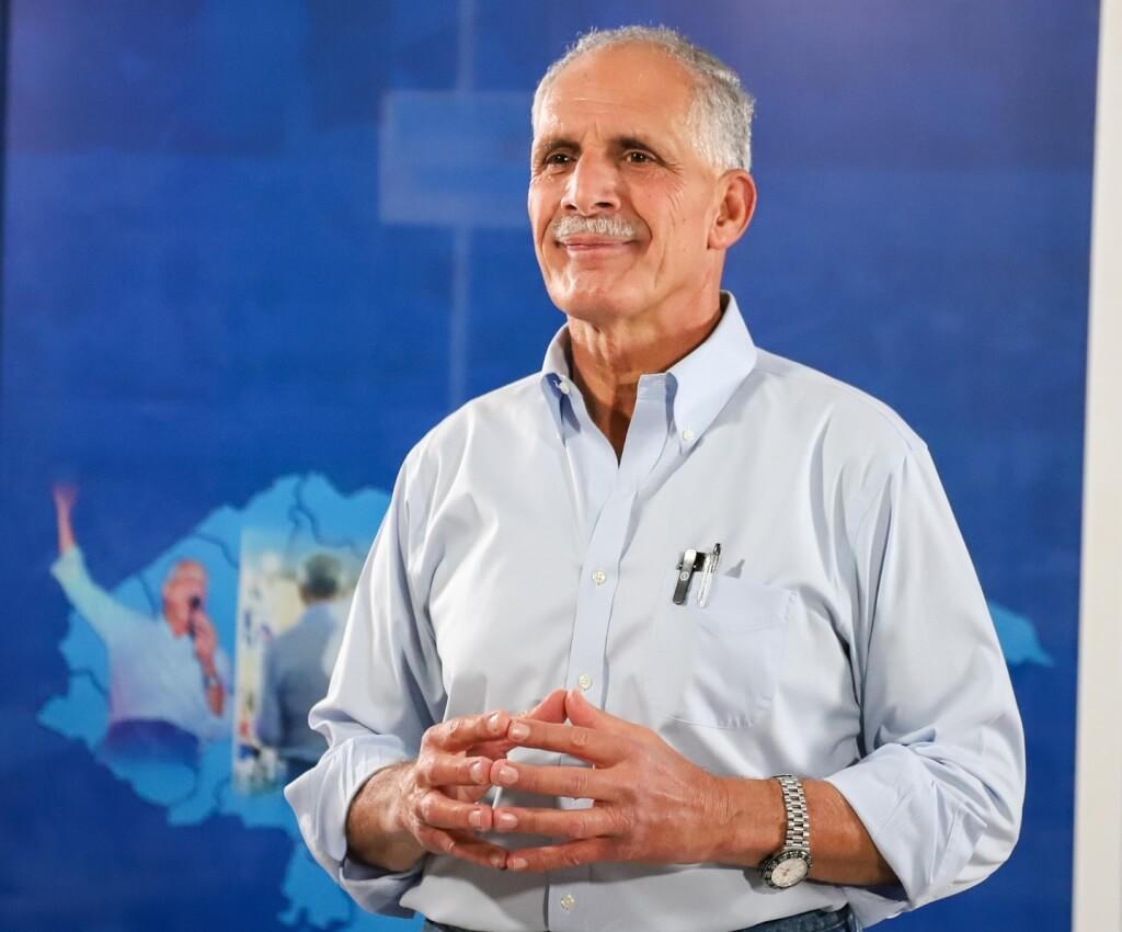 湾湾笑开颜？我们该怎么办？洪都拉斯举行大选当选者阿斯夫拉（NasryAsf