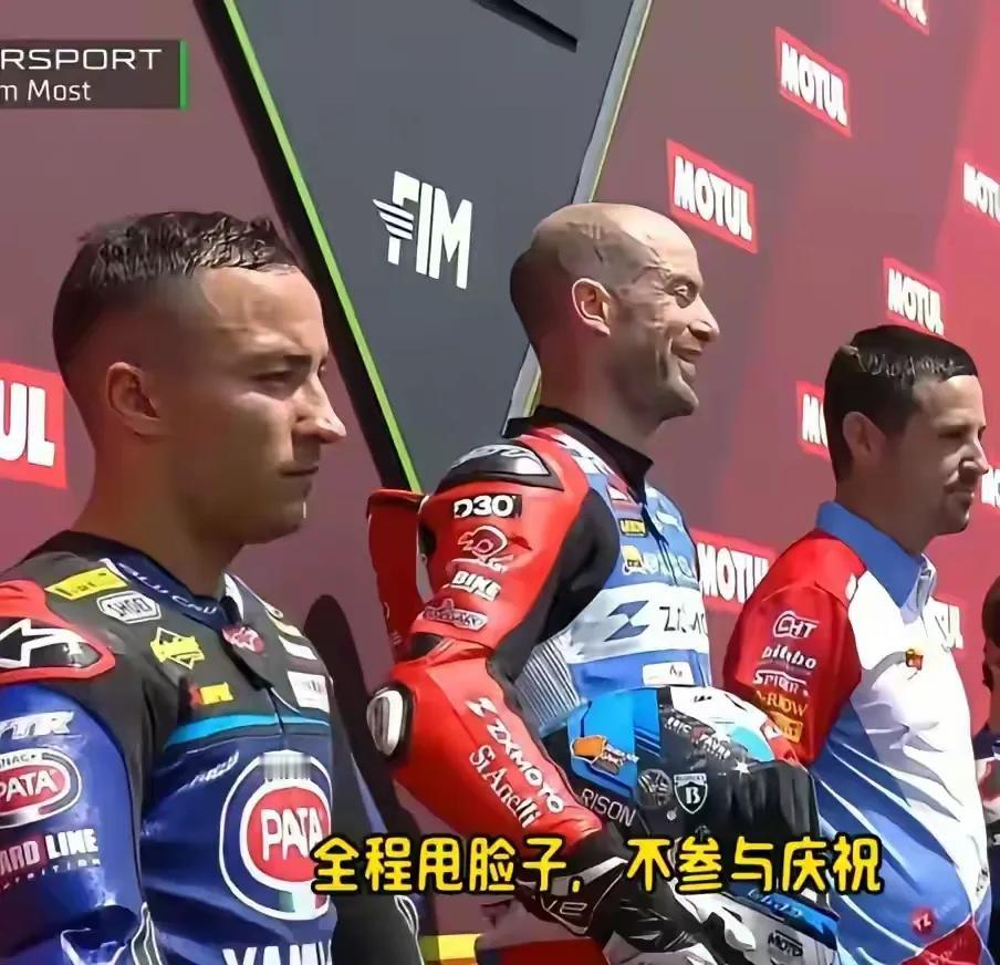 恭喜瓦伦丁·德比斯，“张雪机车”WSBK捷克站斩获赛季第五冠恭喜瓦伦丁·德比斯