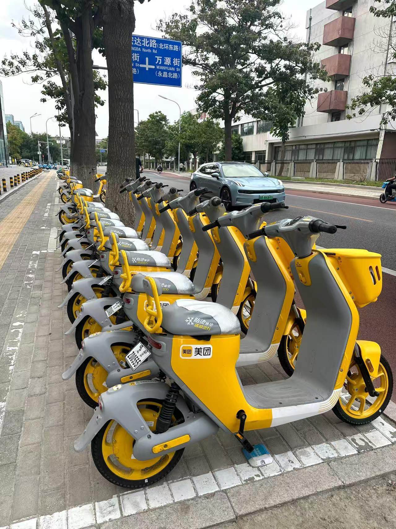 霸王条款？浙江杭州，小伙高考结束外出打工，期间用父亲的身份信息，租了一辆零押金的