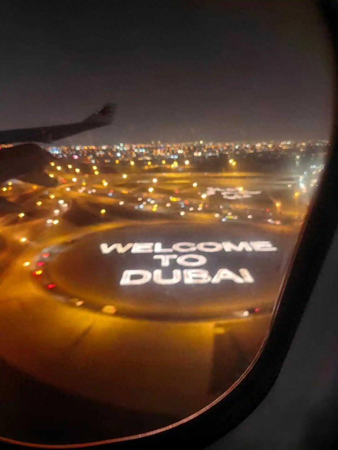 浙江杭州，女子一家六口去迪拜度假，原计划3月1号回国，却因为战争滞留了，女子这下