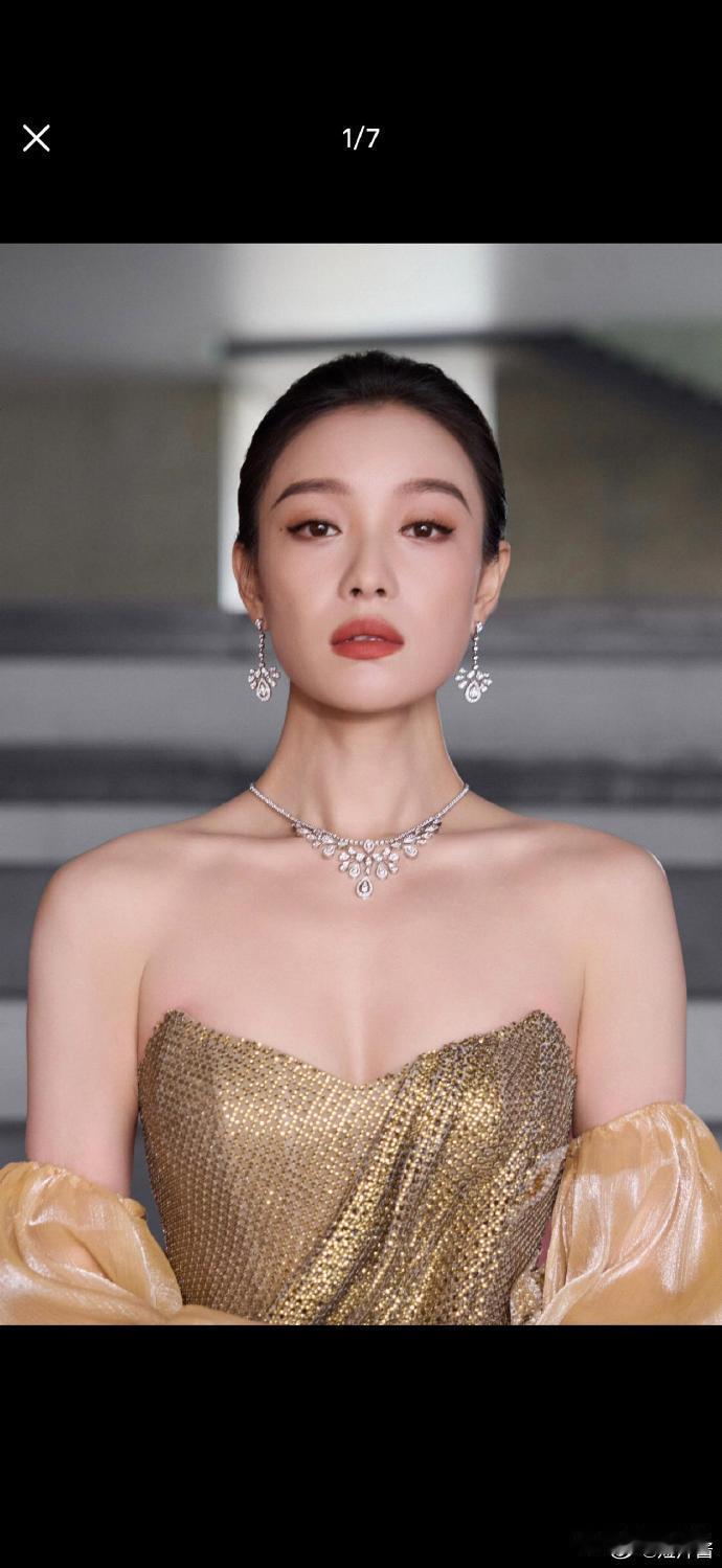 1.秦岚目前依旧没有结婚生子的打算，她和小男友一直分分合合，这件核心矛盾始终无