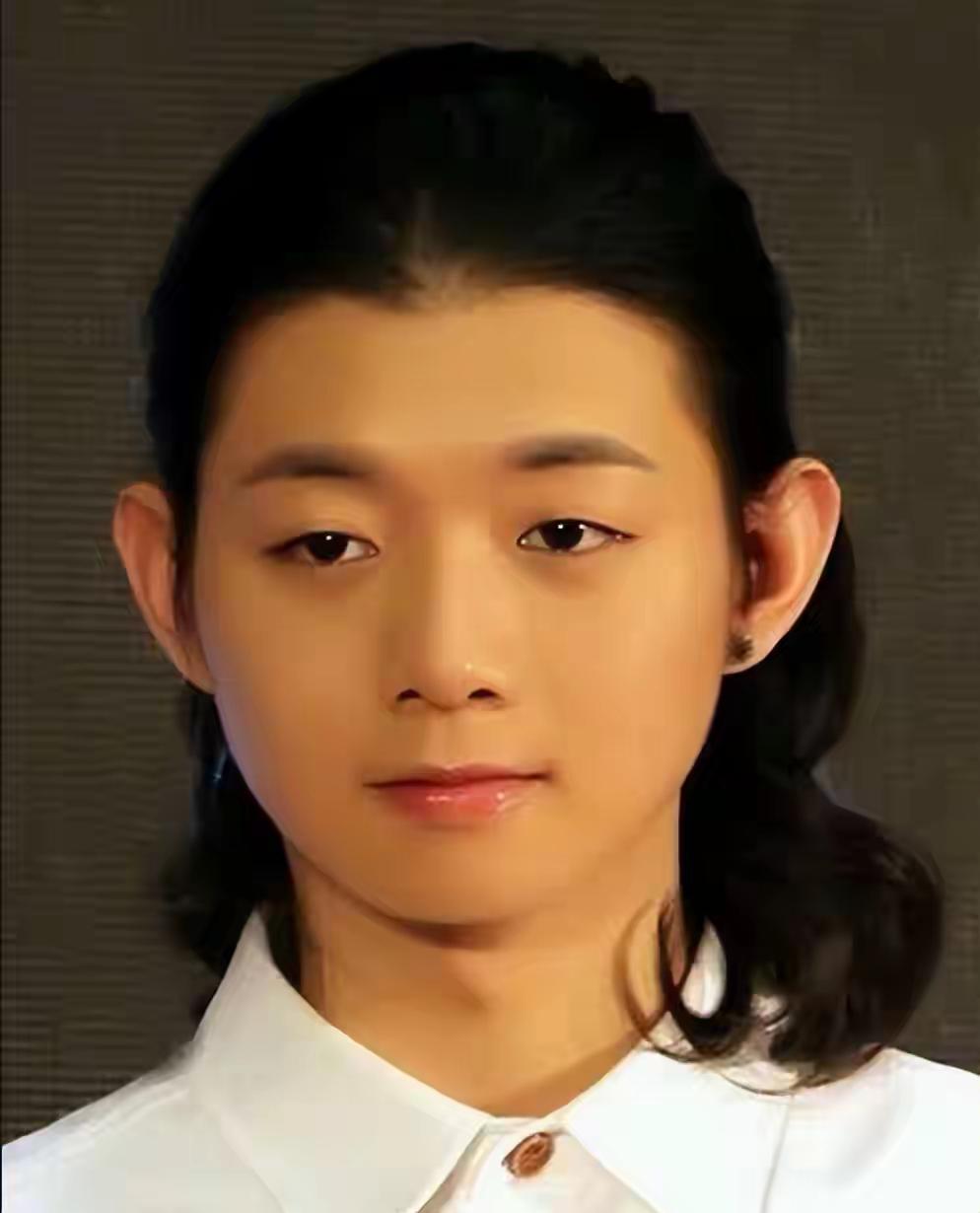 霍尊复出争议中前行：作品，才是最好的答案2025年，霍尊带着