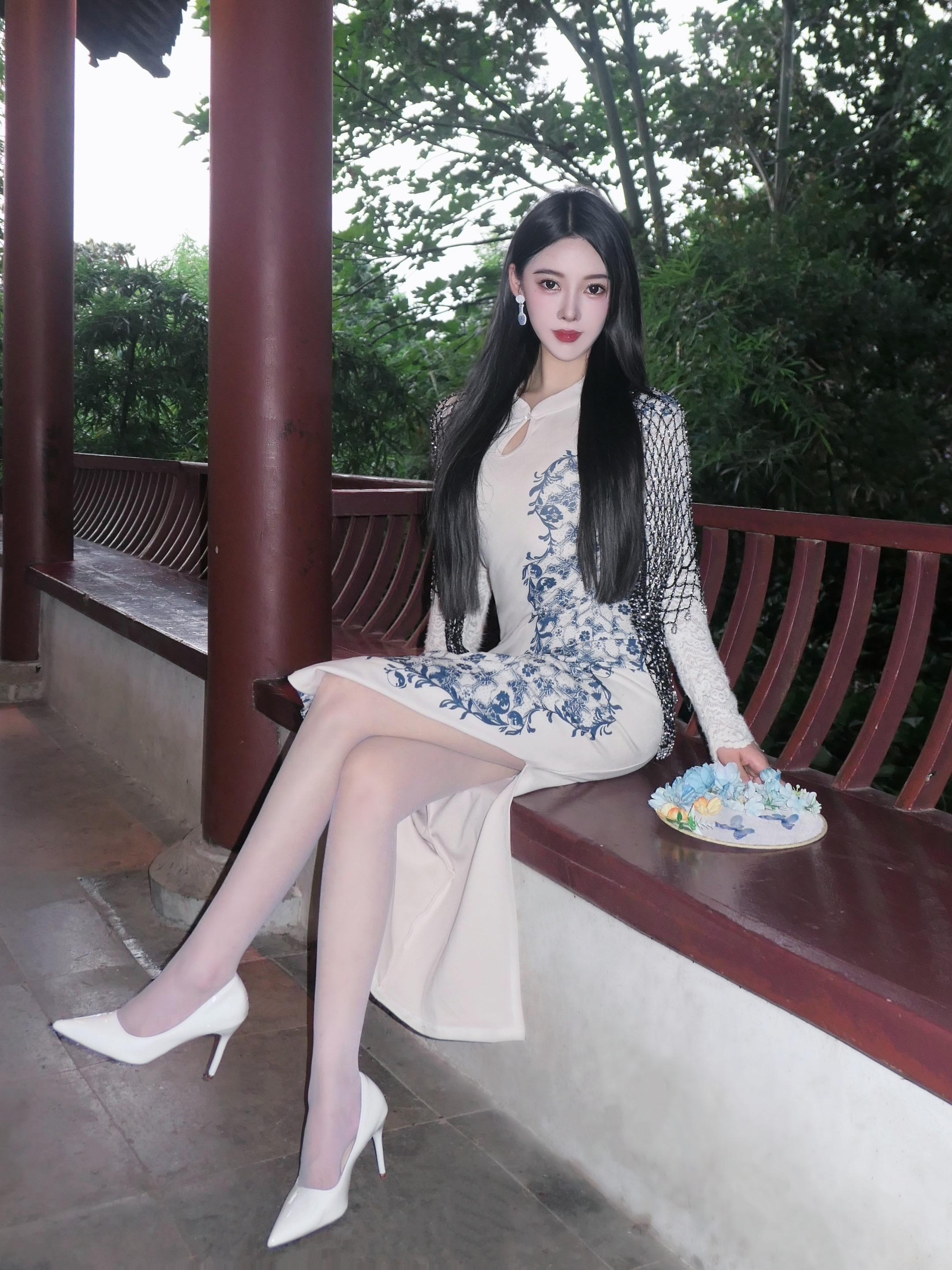 再听一遍青花瓷 敬我们的初相识 🎑
