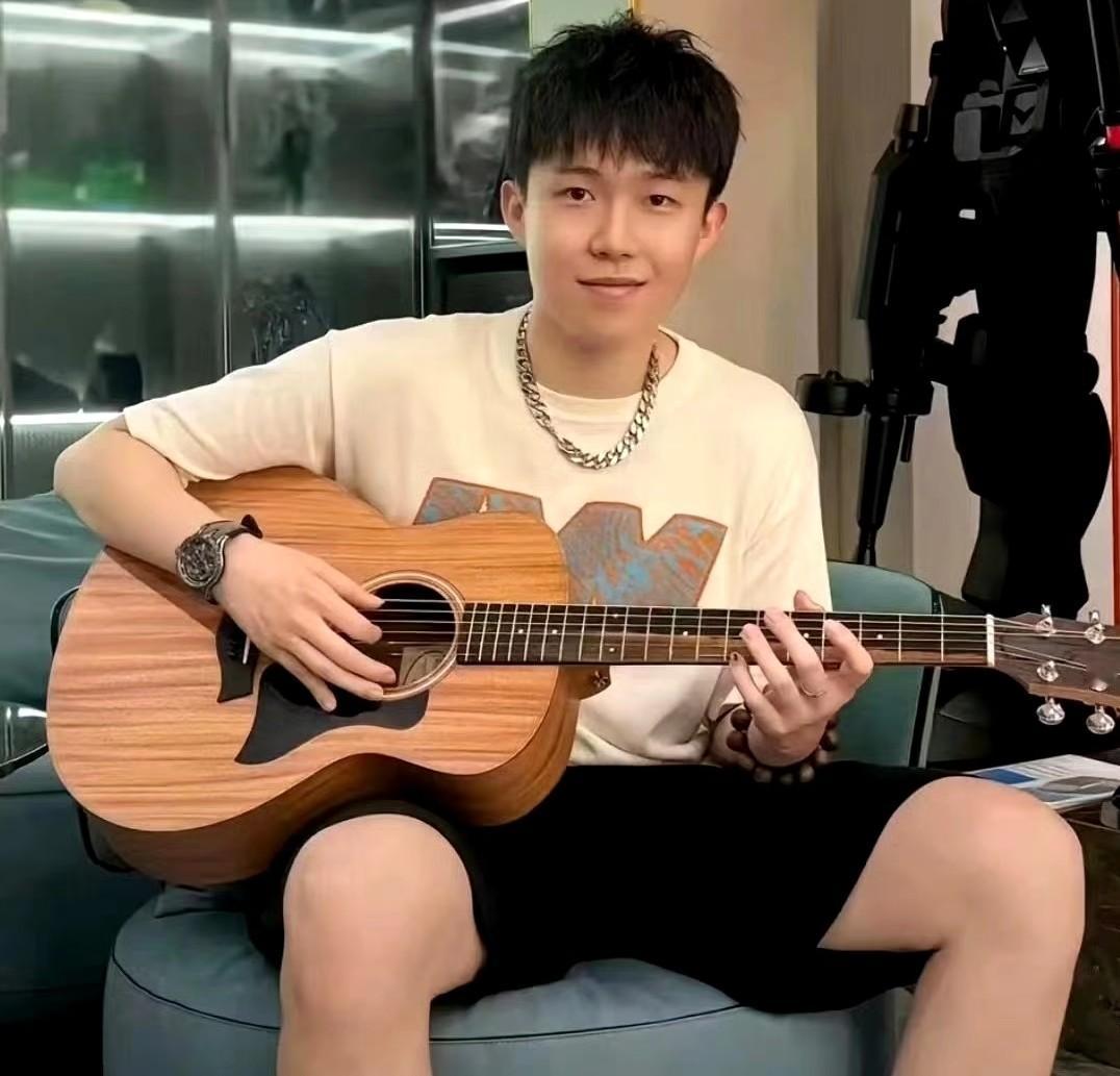 网友可真聪明！给比赛的主办方想了个法子以后商业赛别给王楚钦安排这么多比赛