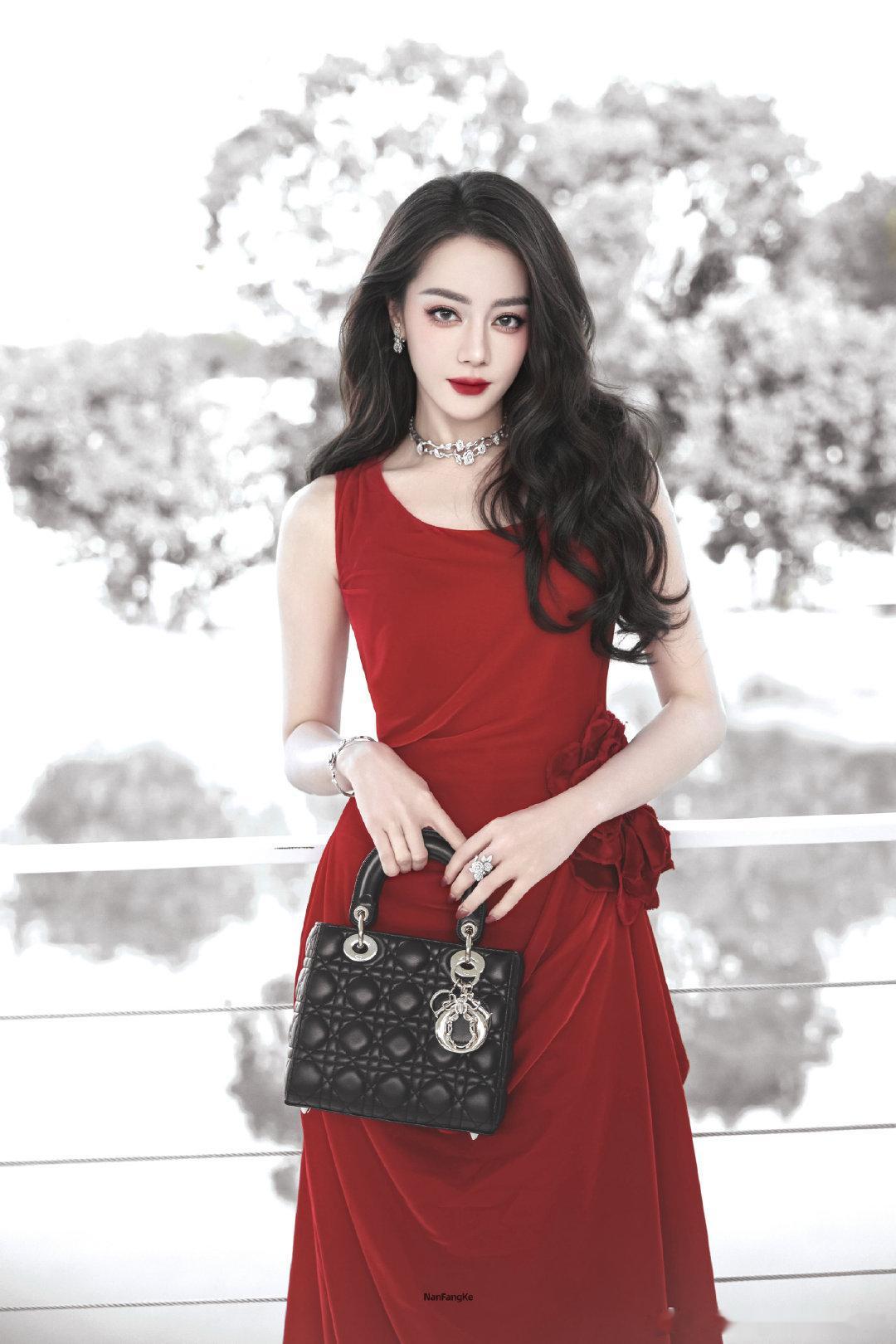 #迪丽热巴#中国红​