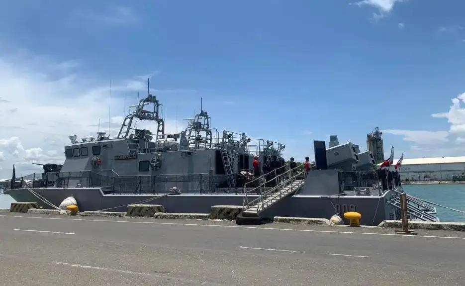 菲律宾最近亮出了一张新牌。根据菲律宾海军公开展示的信息，新服役的“阿塞罗”级