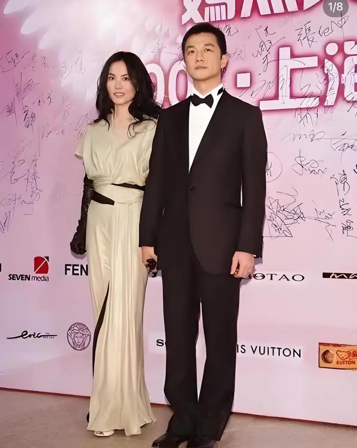 李亚鹏这次是真在踏实还债，没玩虚的。九月把雪山小镇六成股权转给国资，3.8亿直接
