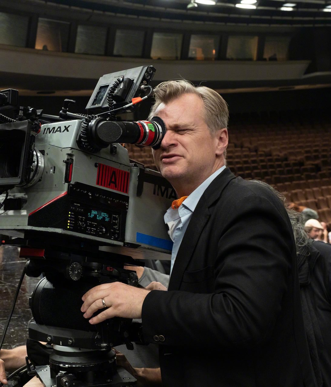 环球影业掌门人唐娜·兰利在最新采访中盛赞诺兰，并表示为《奥德赛》开绿灯是一个非常