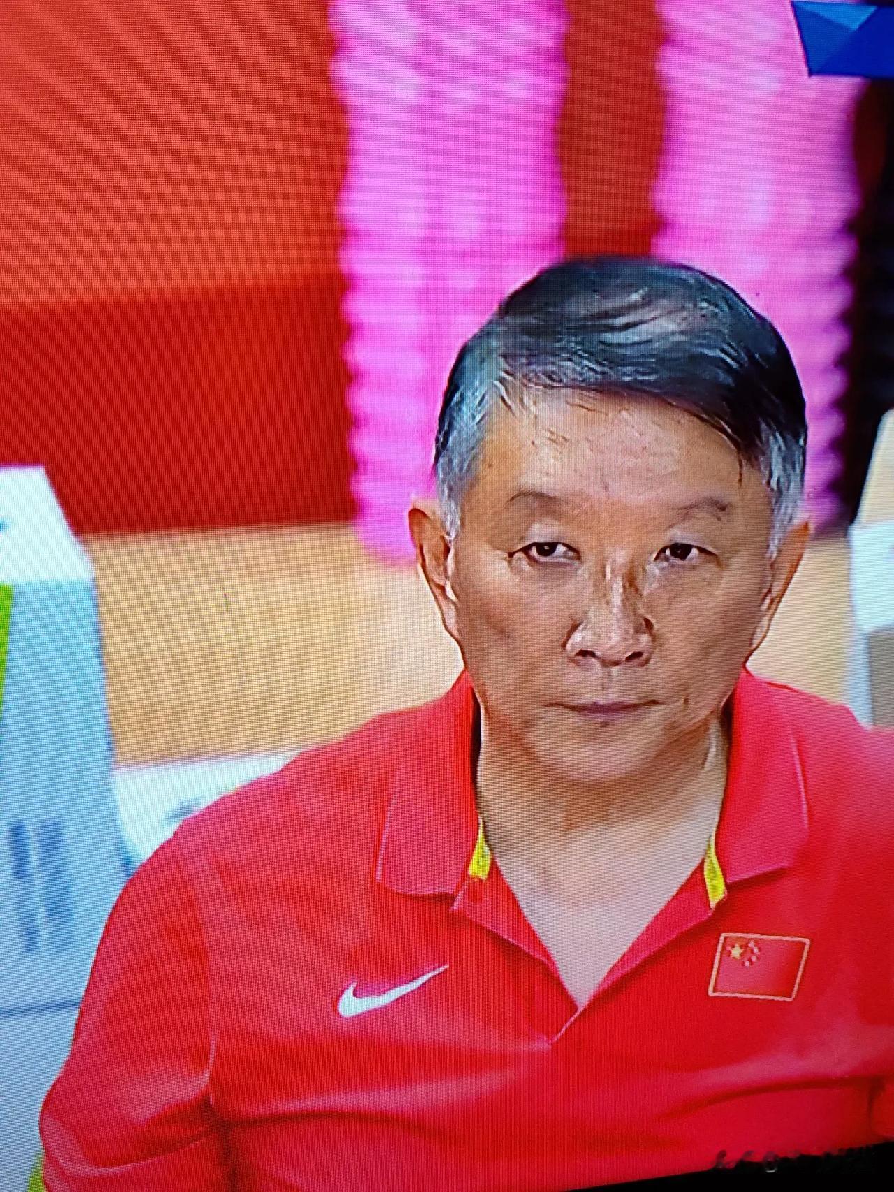 宫鲁鸣执教后对中国女篮影响确实很大,亚洲杯成绩退步使广大球迷难以接受,如果女篮仍