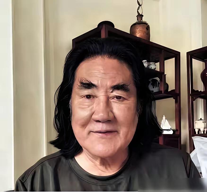 终于知道张纪中为啥不剃胡子了！就现在这张脸，怕是连亲妈也认不出来了吧！这要搁