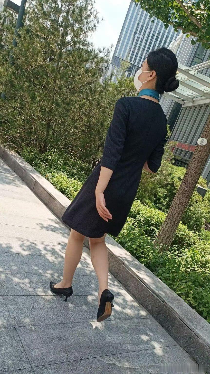 轻熟女神范儿职业装