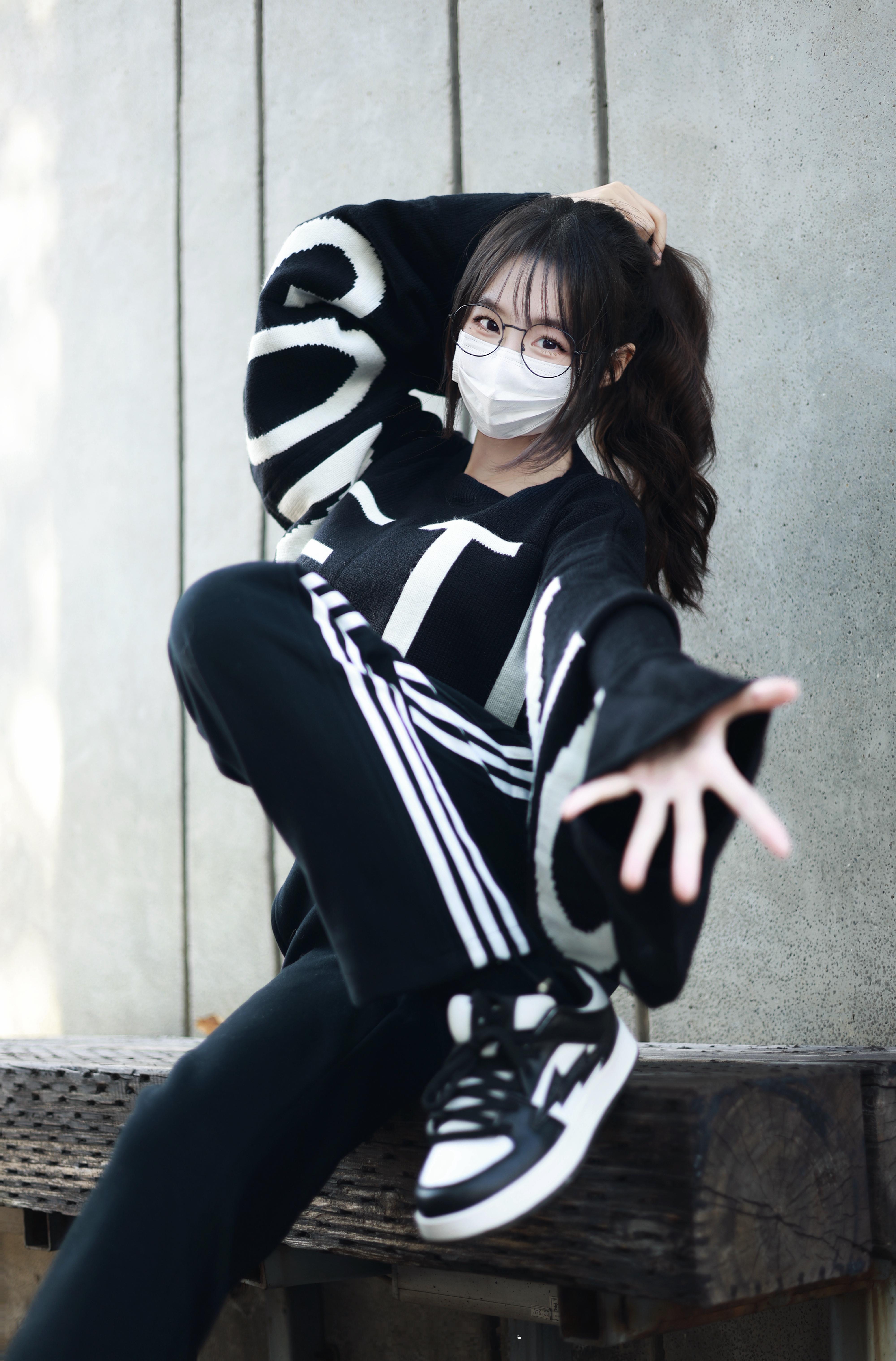 没认识几天就说喜欢我你很肤浅但你有品