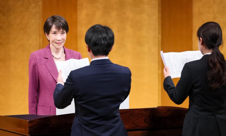 日本想谈，喊话中国！当地时间4月6日，日本首相高市早苗公开表示，希望与伊朗的