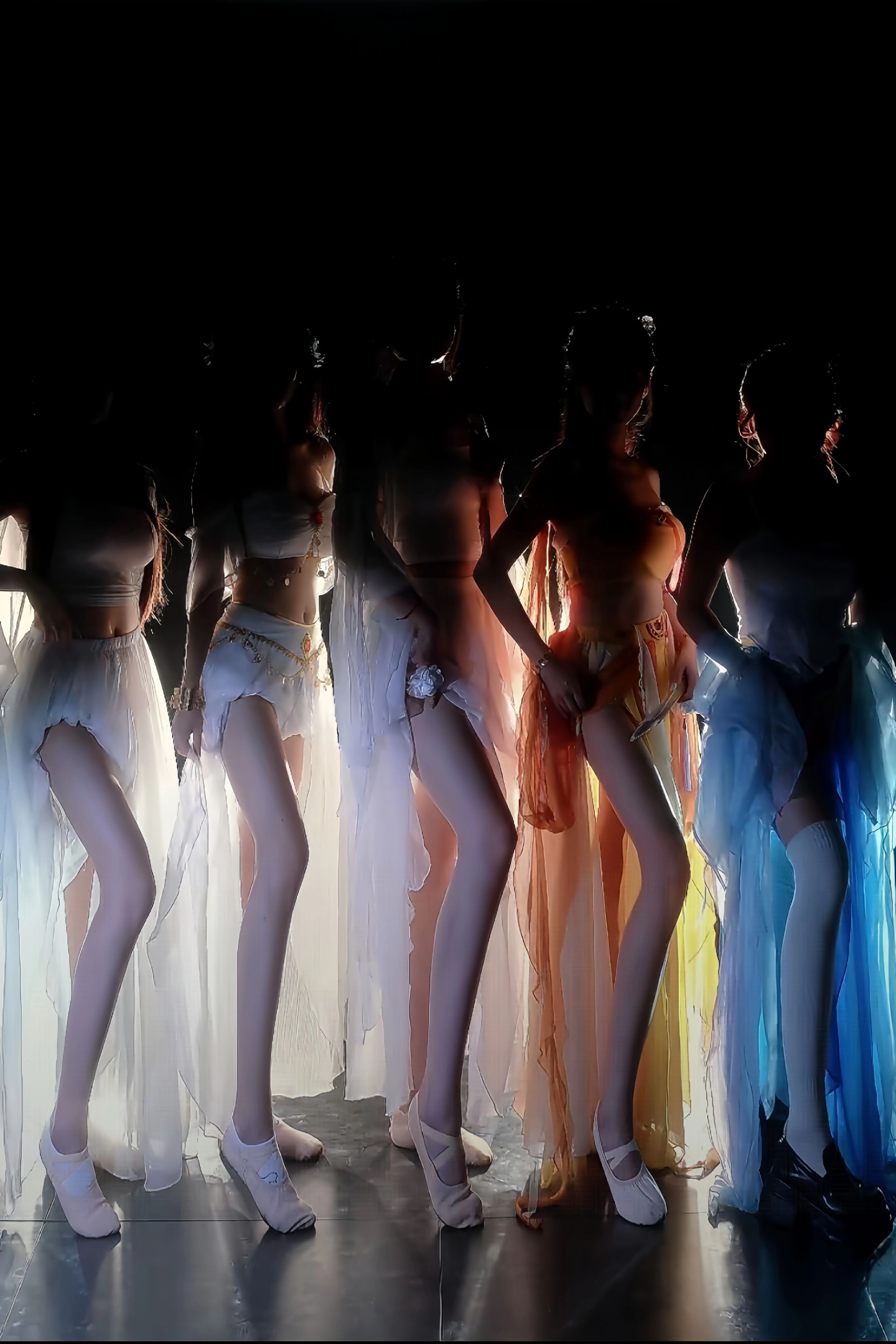 大长腿性感女神女团<!--{i...