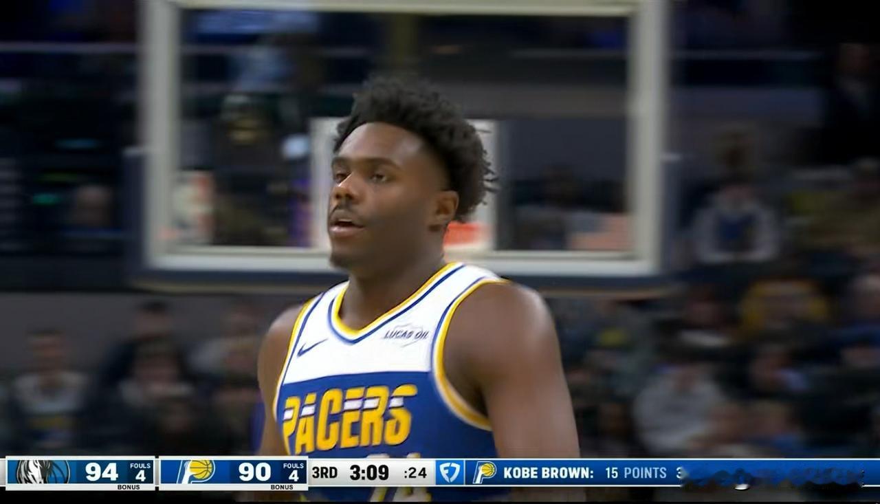 步行者新援科比-布朗必须要好好谢谢老东家快船！虽然今天步行者在主场以130：13