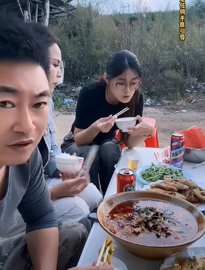 九天分析蓝骡大战，认为骡子不该让蓝牙来大院，纯给自己找事！九天：二子爷和骡子