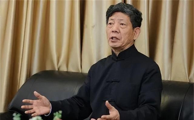 清华大学教授彭林曾说：“目前中国举国上下都在讲发展，什么都在讲发展，其实我们闭上