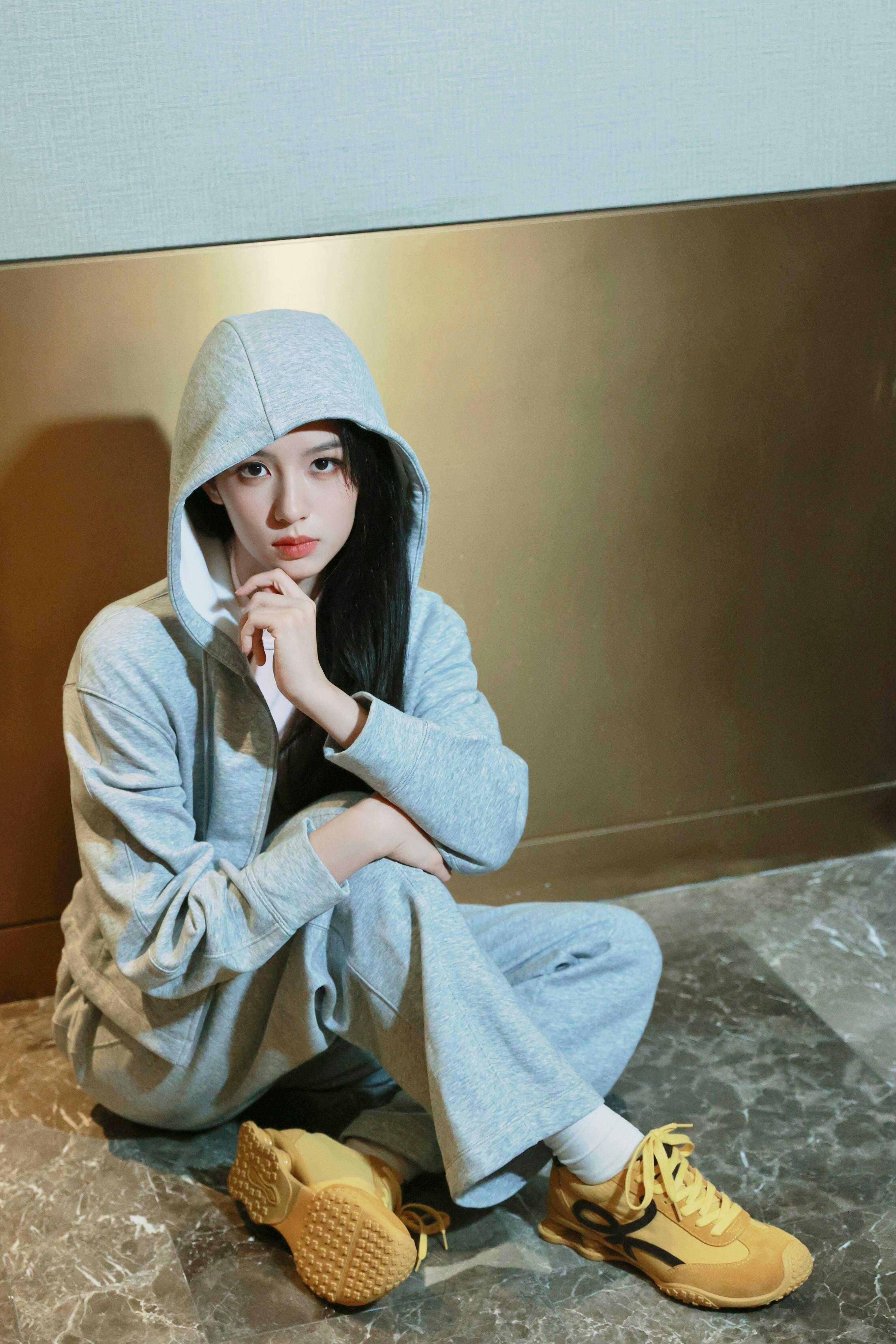 周也今日更新这个完全就是我老婆