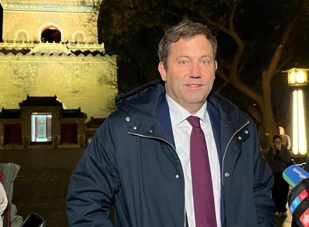 德铁买200辆中国巴士，德国财长破防指责：这不爱国近日，德国铁路公司公布33