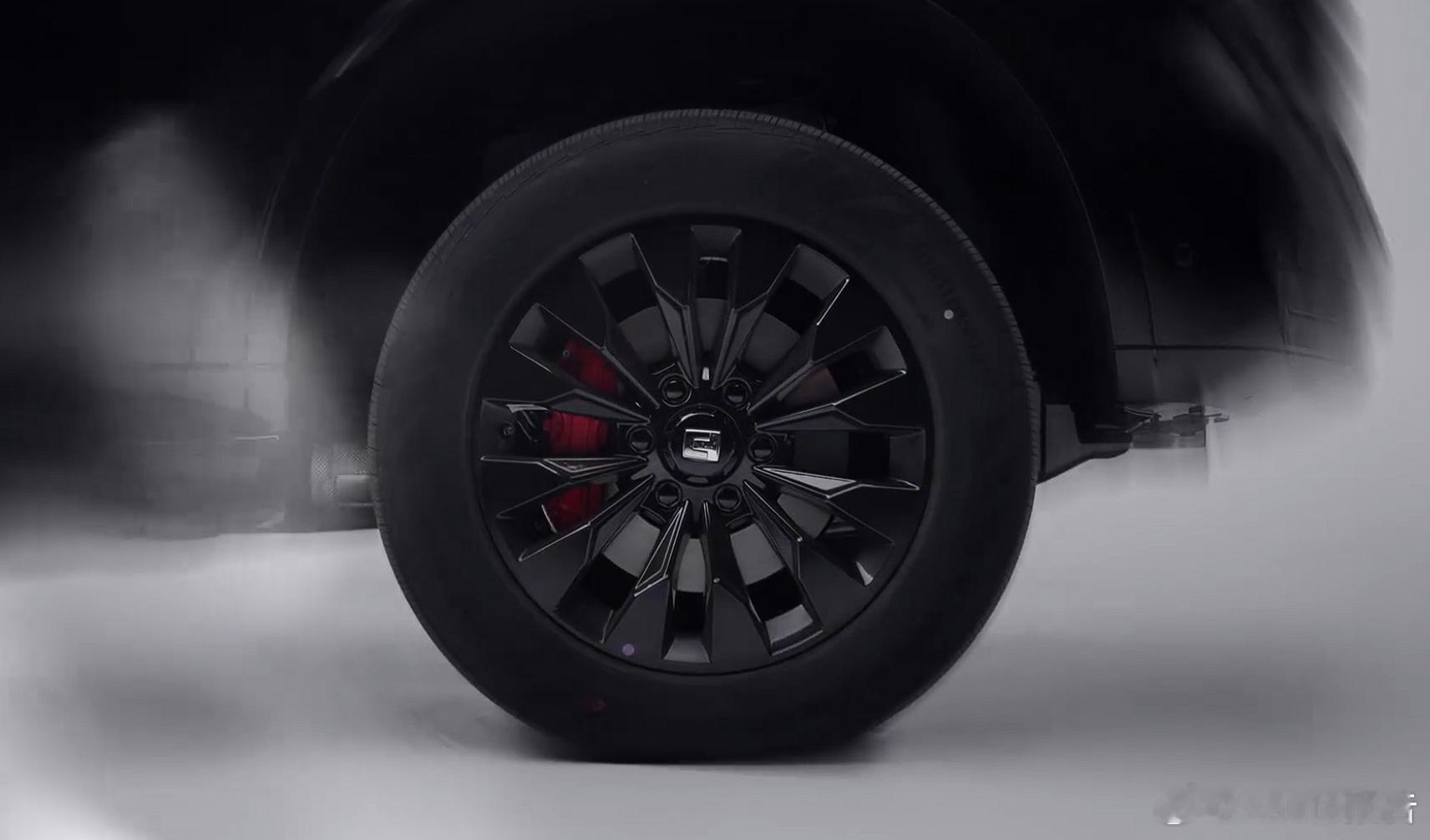 全新坦克500黑武士上市：36.5万起4月15日，全新坦克500黑武士正式上市，