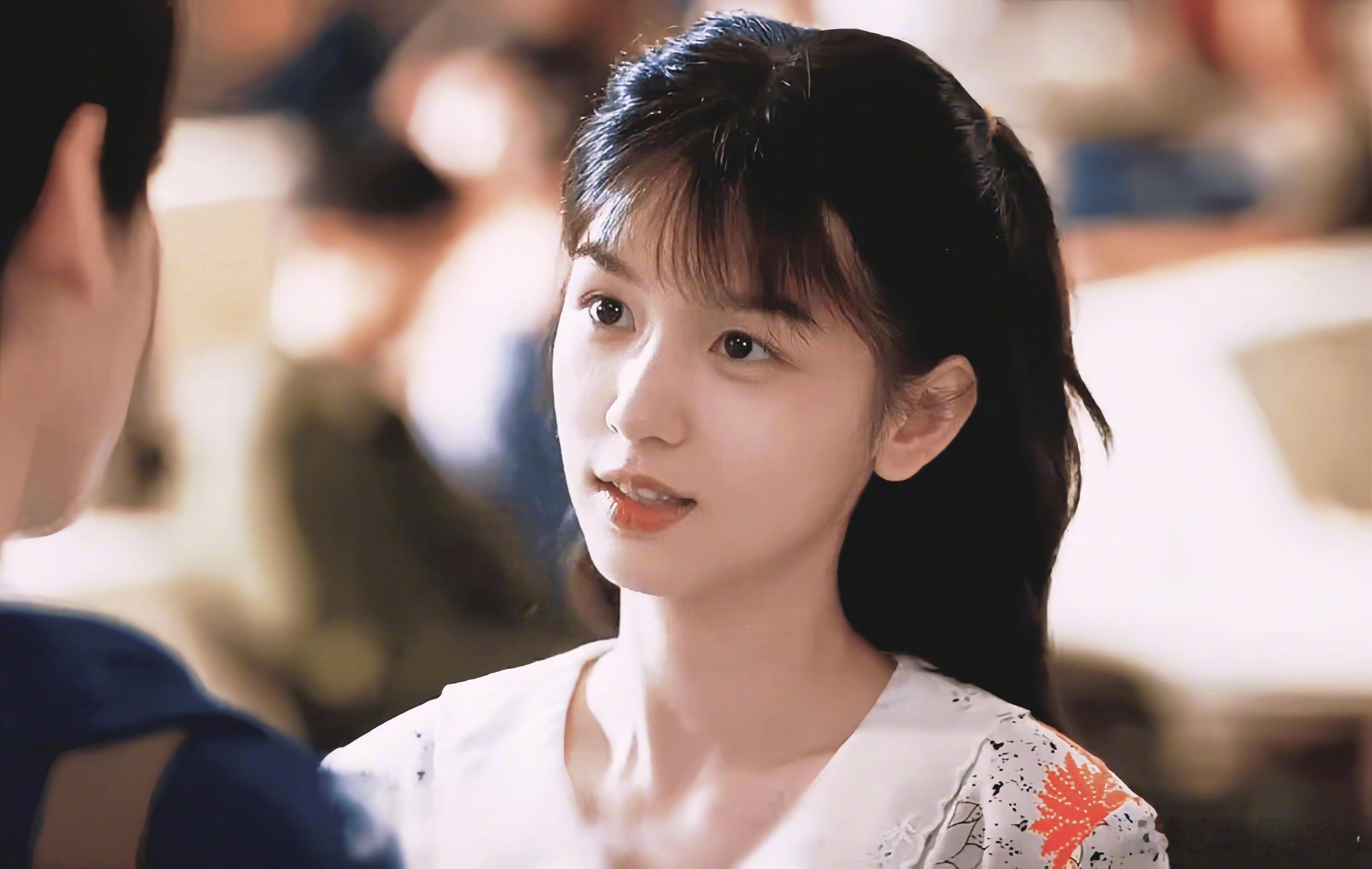 你好1983谁来懂一下我的注意点，周也好小一张脸，快装进茶缸里了，夏晓兰你萌！?