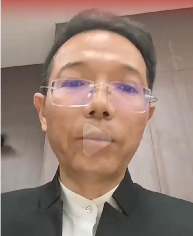 李律师这事总算有了结果。但他满面愁容走出法院。不是因为输了！而是因为。王