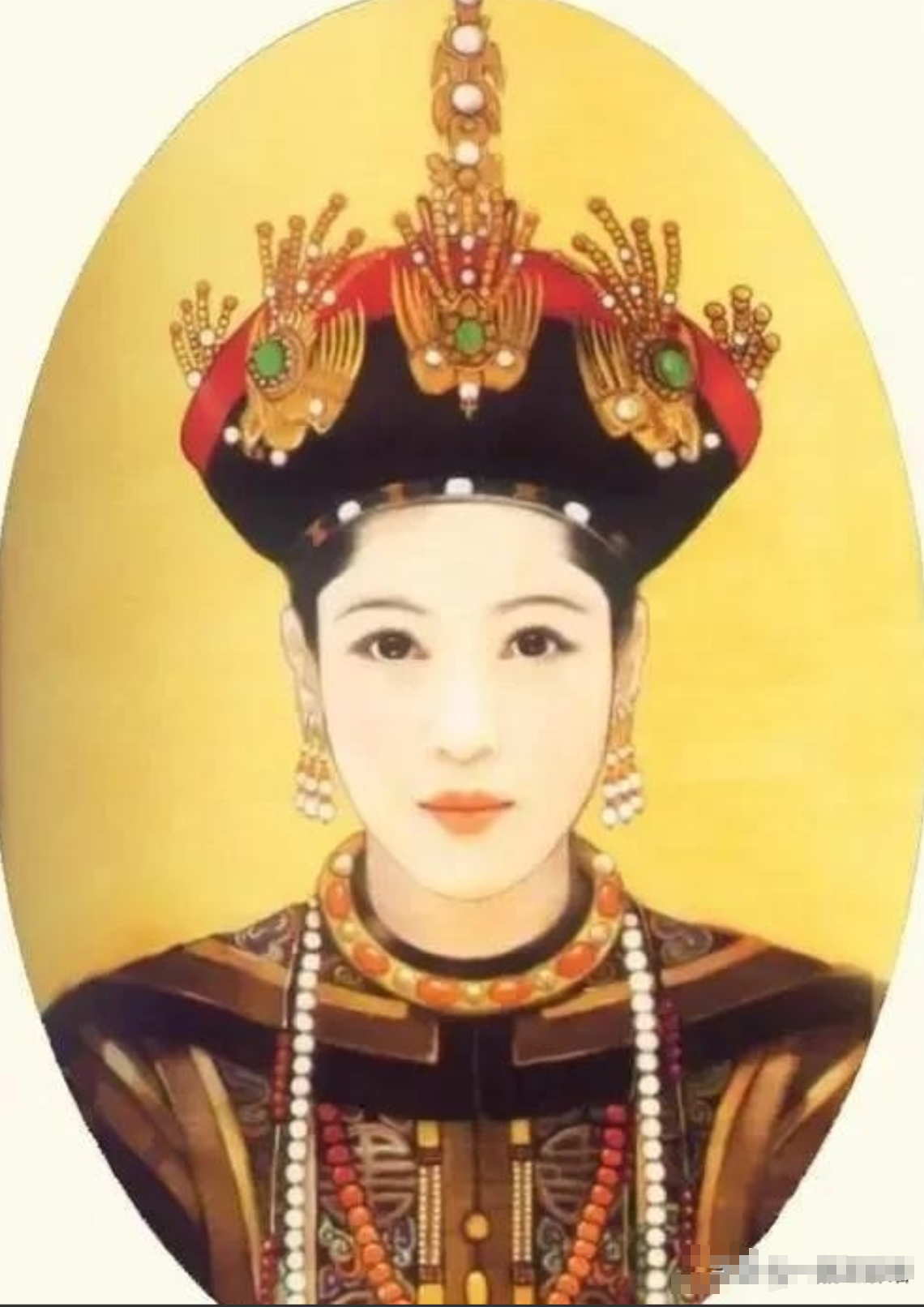 1665年，康熙娶了年仅12岁的赫舍里氏。不料，洞房时赫舍里氏竟自己扯下了红盖头