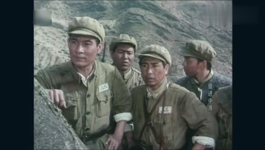 血肉横飞 打开 推荐一部国产经典战争片老电影,画面真实惨烈,这才叫