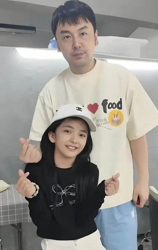 能和李小冉飙戏不输阵，我不惊讶，能和胡军搭戏不怯场，我也不惊讶，可和雷佳