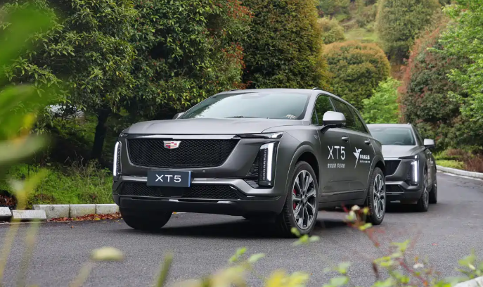 凯迪拉克XT5推出春日限时权益价22.99万元起增新车色配蜂鸟底盘此次发布未对