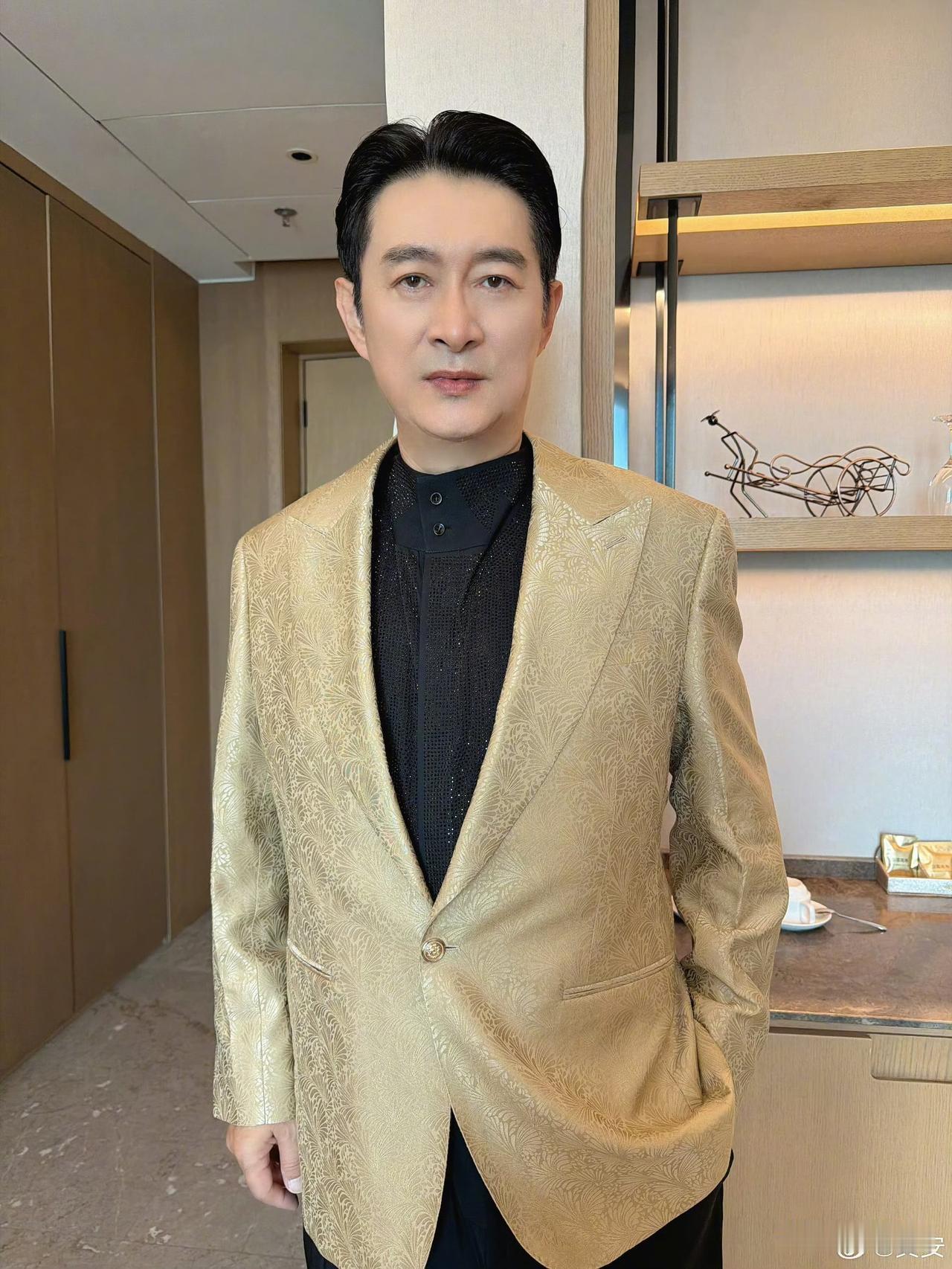 【歌手黄安称跑步压根不能减肥】著名歌手黄安在社媒帖文中表示，其实跑步并不能让人