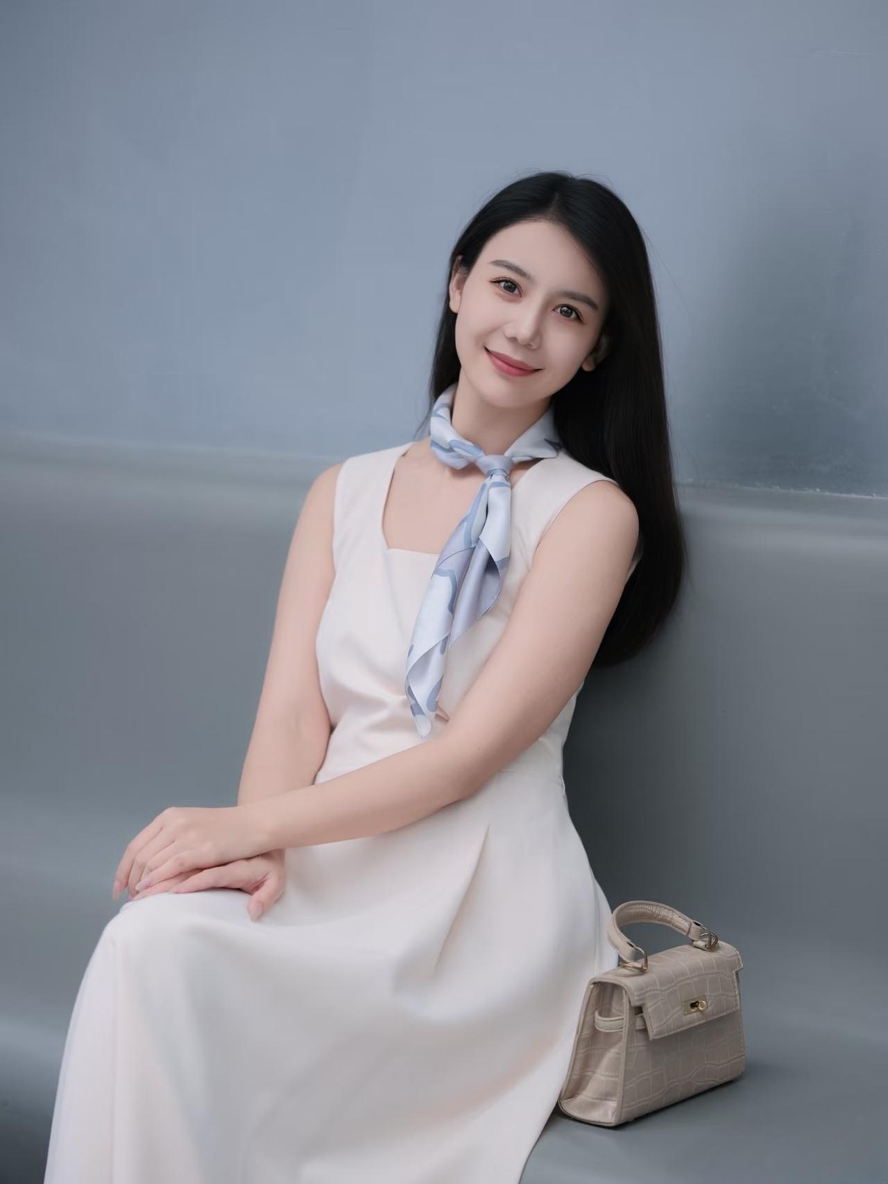 你觉得女人最重要的是美貌还是人品美貌重要，人品最重要。